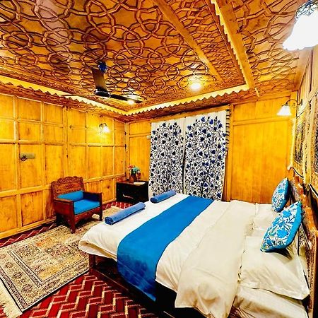 Hotel New Zealand Group Of Houseboats Srīnagar Exterior foto